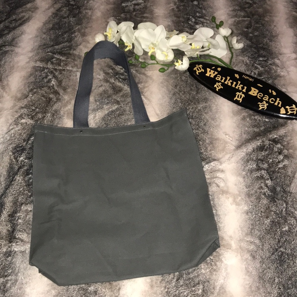 ๐๐NWOT Large Tote Bag with elephant design - Picture 2 of 5